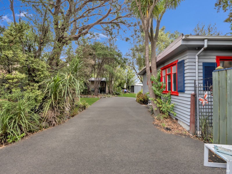 32 Shannon Place, Belfast, Christchurch - Carousel 2