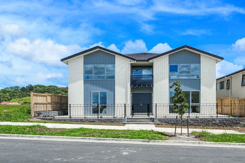 15 Uru Drive, Flat Bush, Auckland - Carousel 1