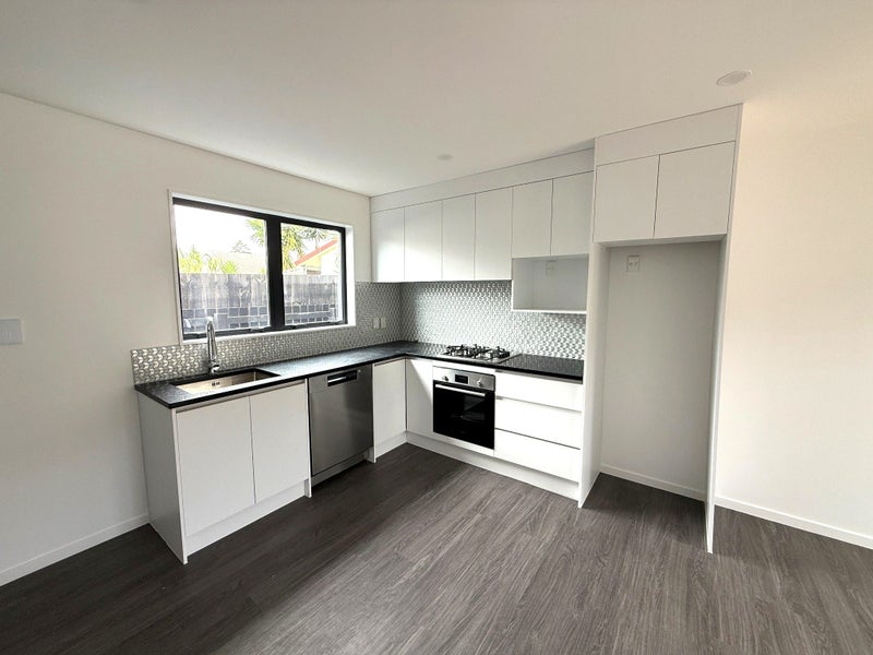 10/21 Tennessee Avenue, Mangere East, Auckland - Carousel 2