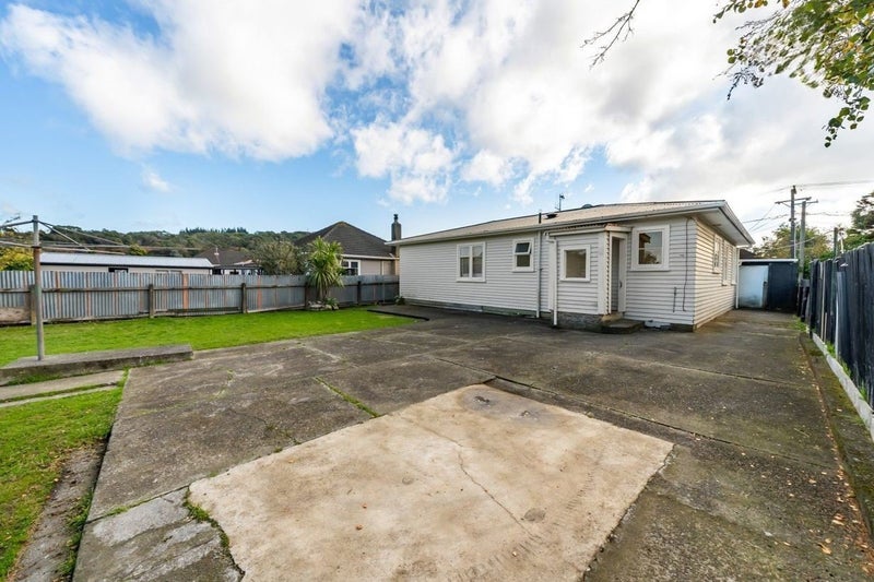 5 Bythell Street, Wainuiomata, Lower Hutt - Carousel 13