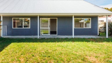 23A Dorset Crescent, Hokowhitu, Palmerston North - Carousel 1