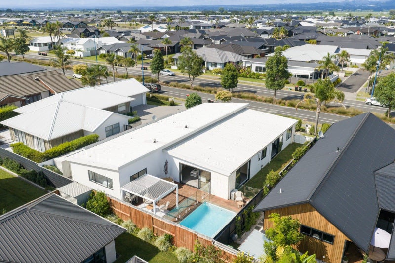 105 The Boulevard, Papamoa Beach, Papamoa - Carousel 1