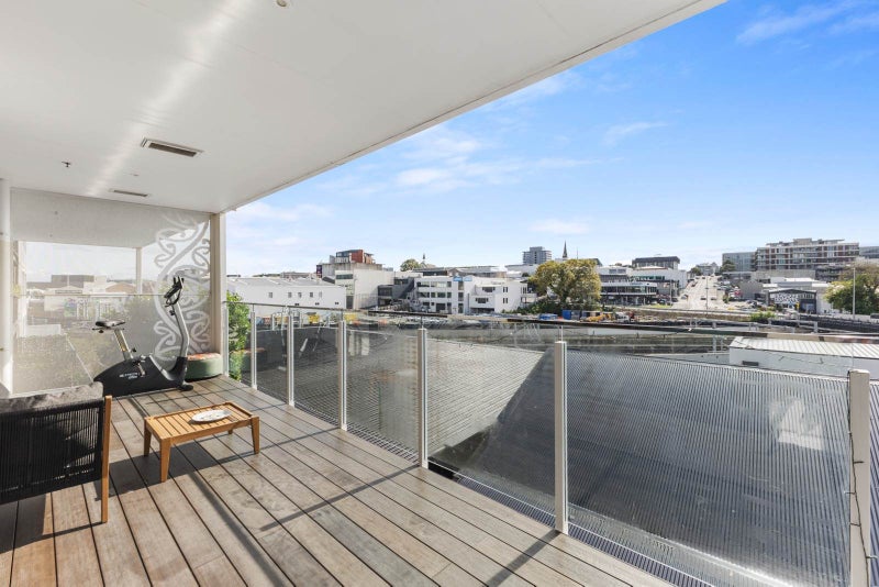 114/27 Enfield Street, Mount Eden, Auckland - Carousel 1