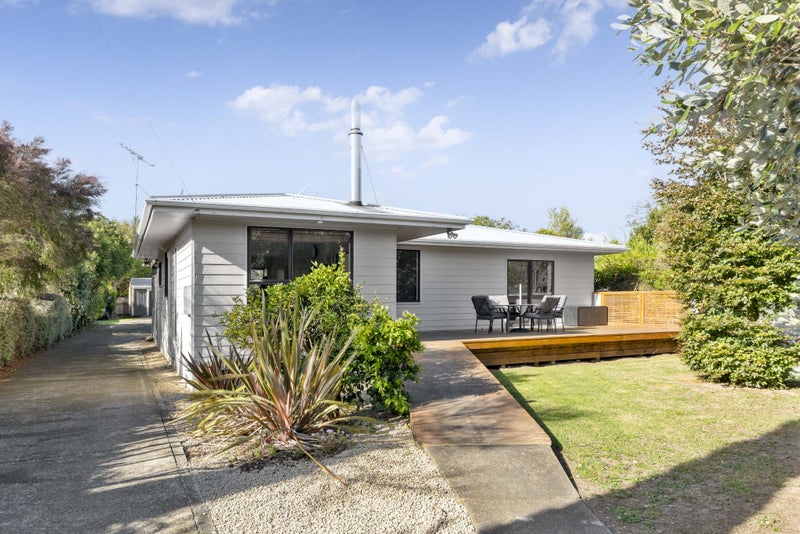 35 Grey Street, Martinborough - Carousel 1