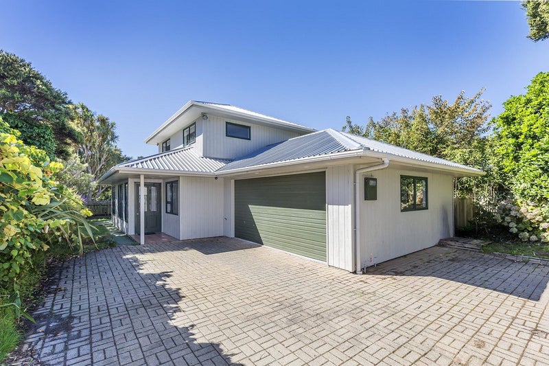 12 Wairaka Road, Pukerua Bay, Porirua - Carousel 1