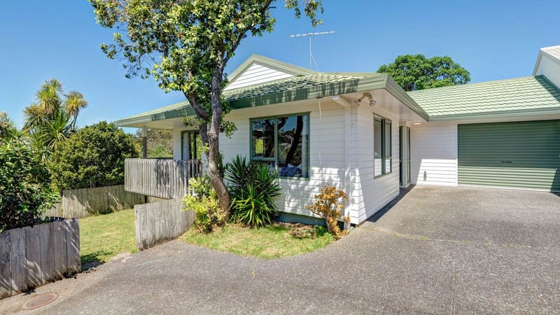 2/65 Charlotte Street, Stanmore Bay, Whangaparaoa - Carousel 1