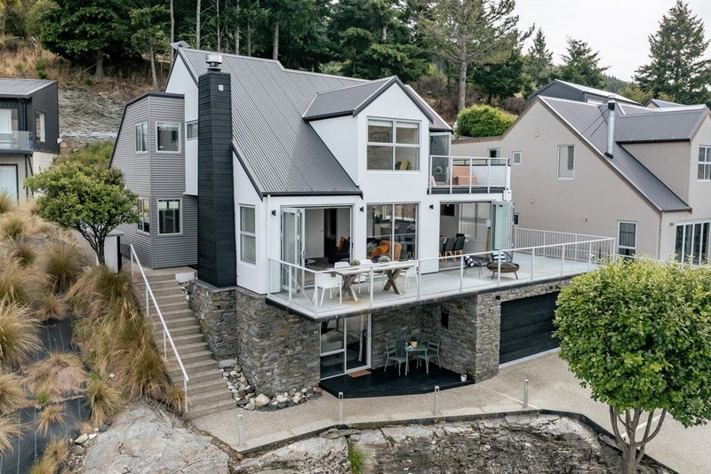 20 Stone Ridge Place, Queenstown, Queenstown - Carousel 1