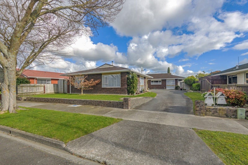 12 Cecil Place, Cloverlea, Palmerston North - Carousel 11