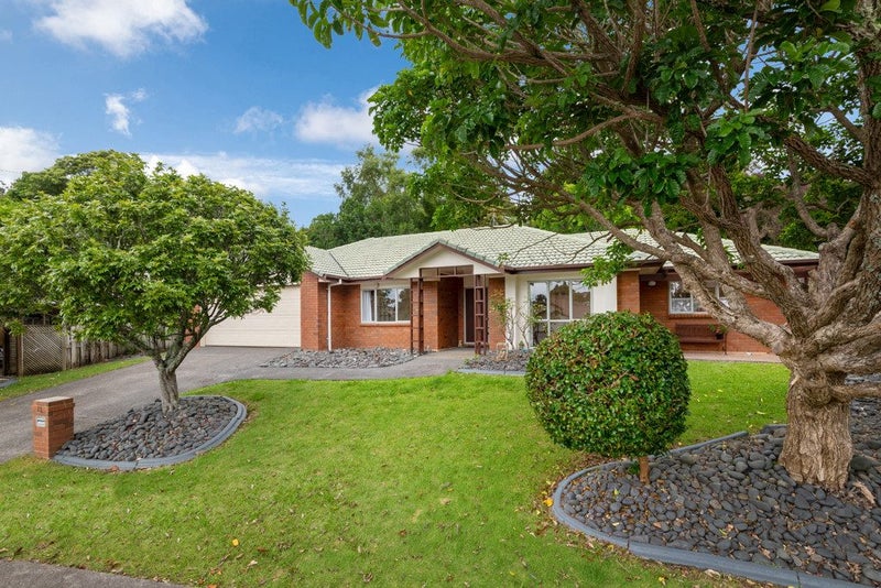 13 Phoebe Meikle Place, Torbay, Auckland - Carousel 1
