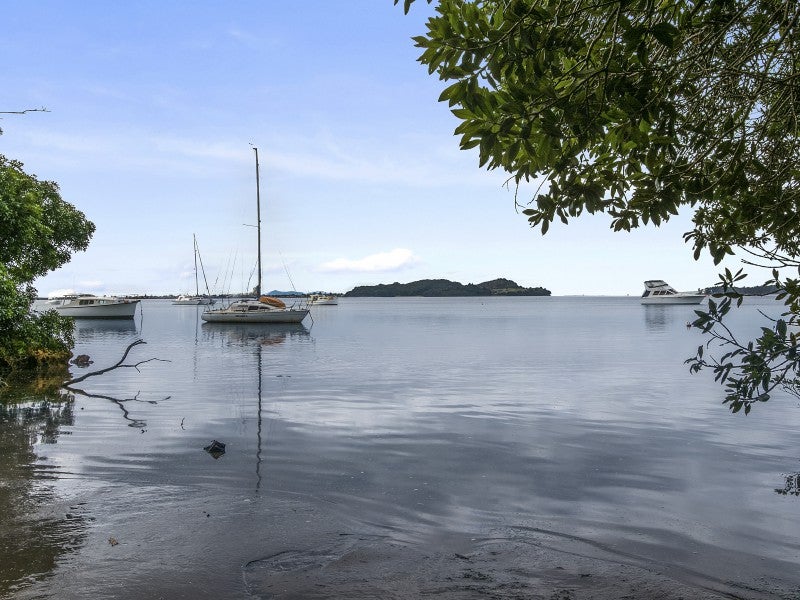 220 Tanners Point Road, Tanners Point, Katikati - Carousel 21