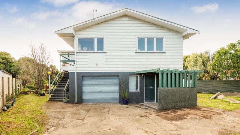 59 Botanical Road, Takaro, Palmerston North - Carousel 1
