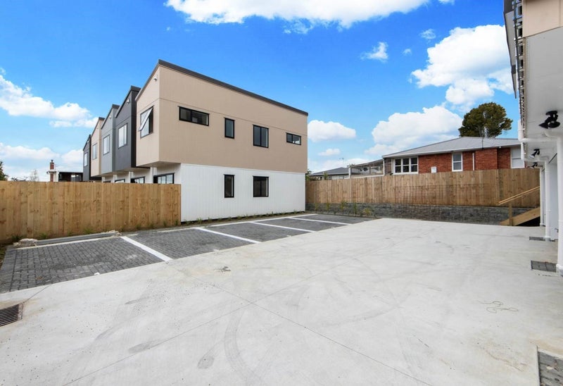 6/53 Archibald Road, Kelston, Auckland - Carousel 1