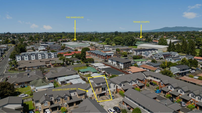 29 Chiefs Court, Hamilton East, Hamilton - Carousel 25