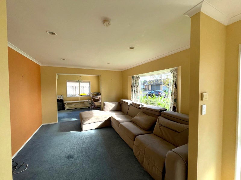 2 Feeny Crescent, East Tamaki, Auckland - Carousel 2