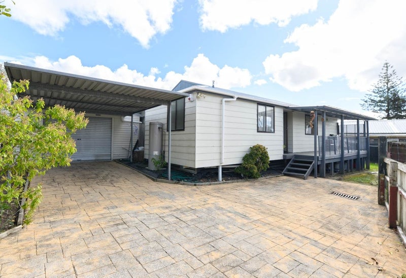 25 Glen Close, Glen Eden, Auckland - Carousel 2