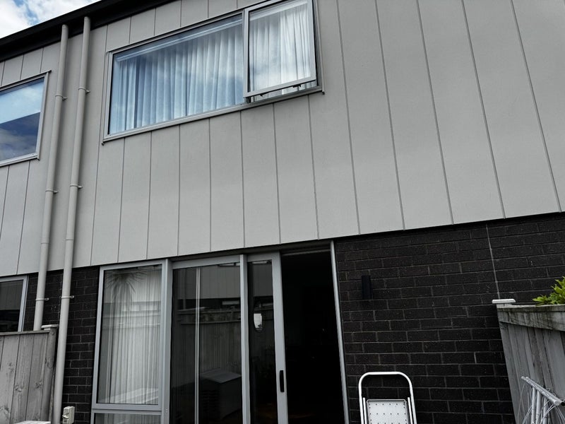 10 Kawe Marie Lane, Takanini, Auckland - Carousel 1