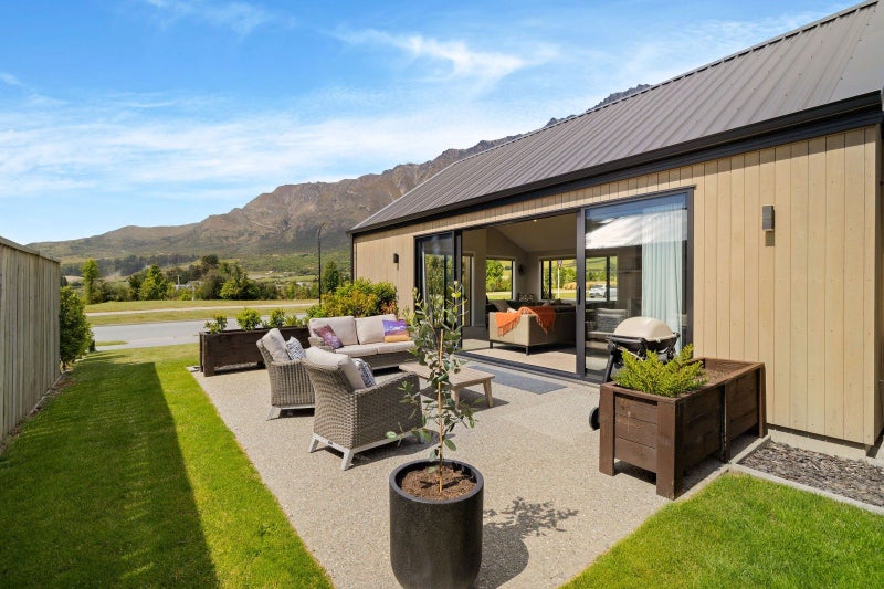 41 Bannister Street, Jacks Point, Queenstown - Carousel 2
