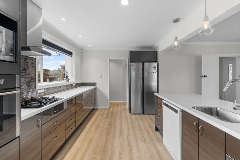 1 Staines Street, Bishopdale, Christchurch - Carousel 2