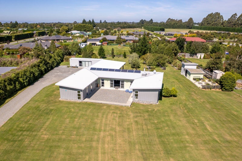 18 McHugh Crescent, Darfield, Darfield - Carousel 1