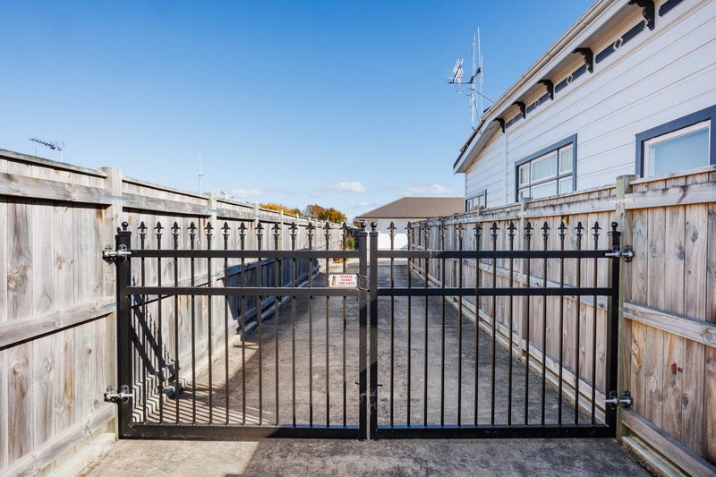 136A Heretaunga Street, Palmerston North, Palmerston North - Carousel 24