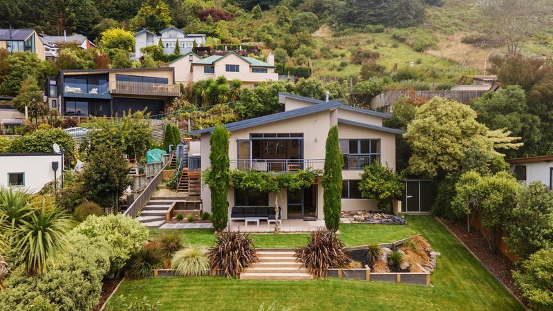 8 Emerald Lane, Cashmere, Christchurch - Carousel 1