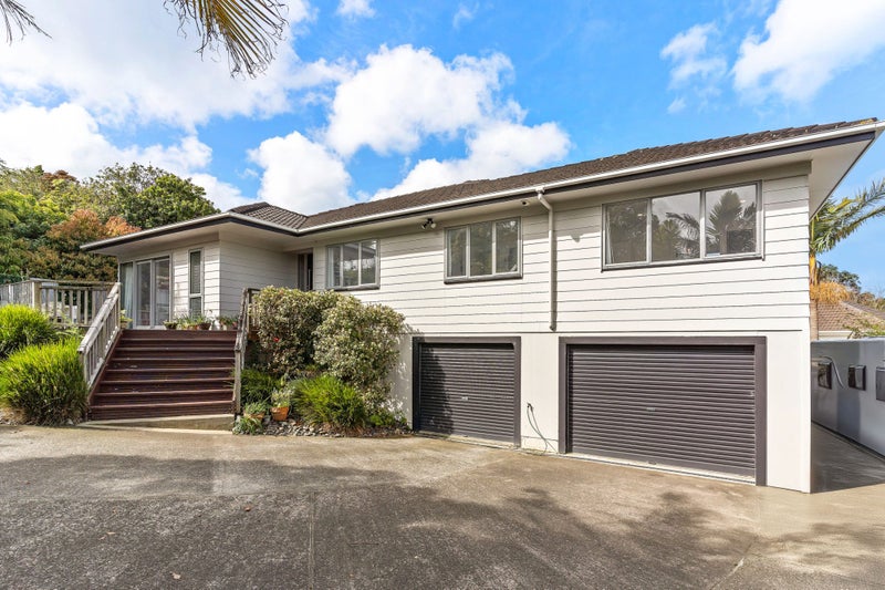 32 John Downs Drive, Browns Bay, Auckland - Carousel 1