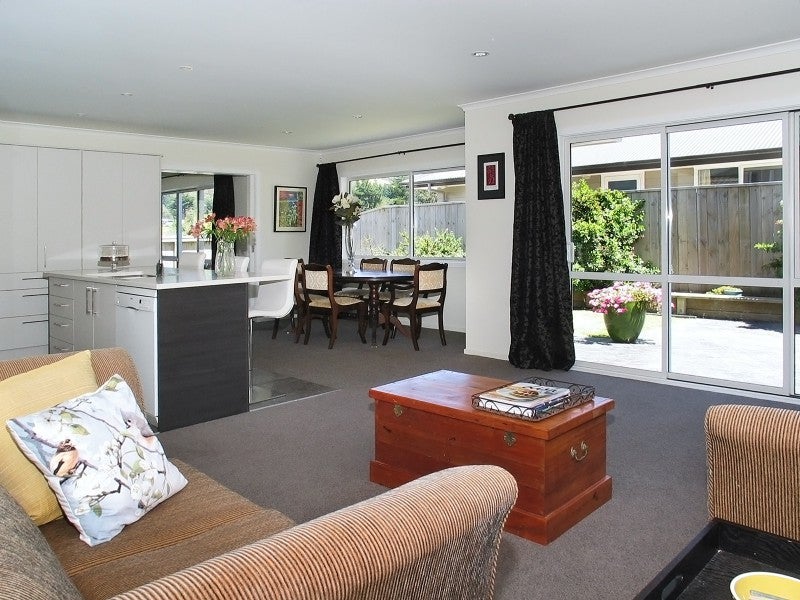 20 Flotilla Place, Whitby, Porirua - Carousel 1