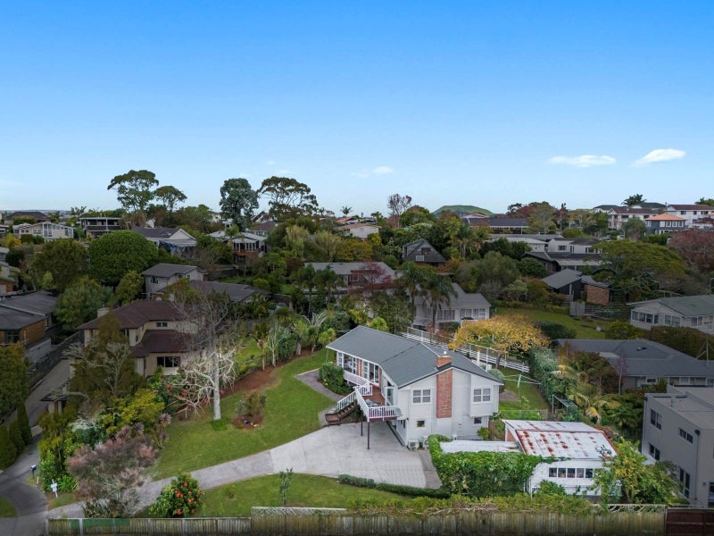 15 Granada Place, Glendowie, Auckland - Carousel 1