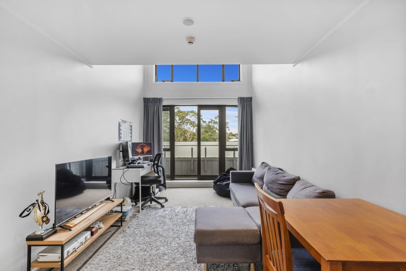 13B/30 Westward Ho, Glen Eden, Auckland - Carousel 2