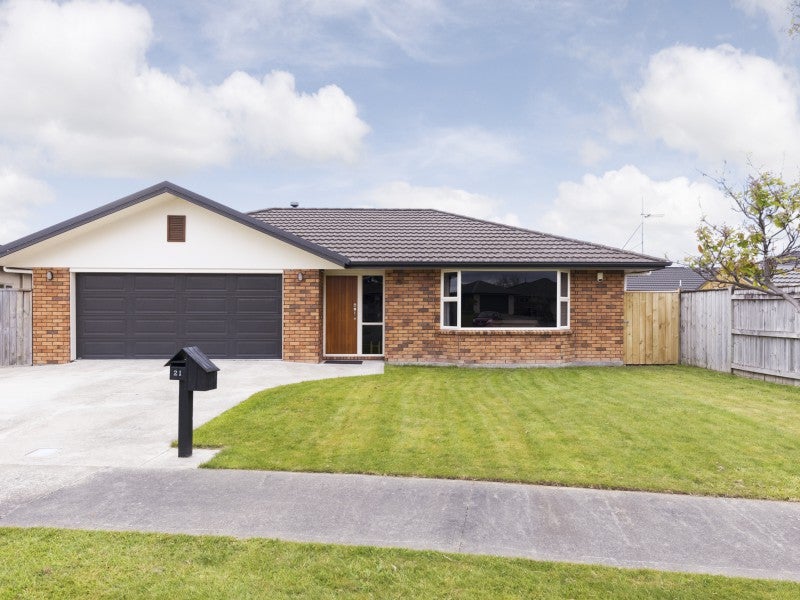 21 Walnut Grove, Kelvin Grove, Palmerston North - Carousel 1