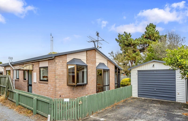 2/74 Inwoods Road, Parklands, Christchurch - Carousel 1