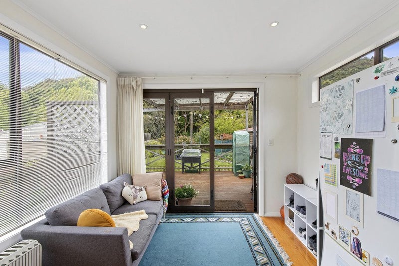 13 Wilkie Crescent, Naenae, Lower Hutt - Carousel 2