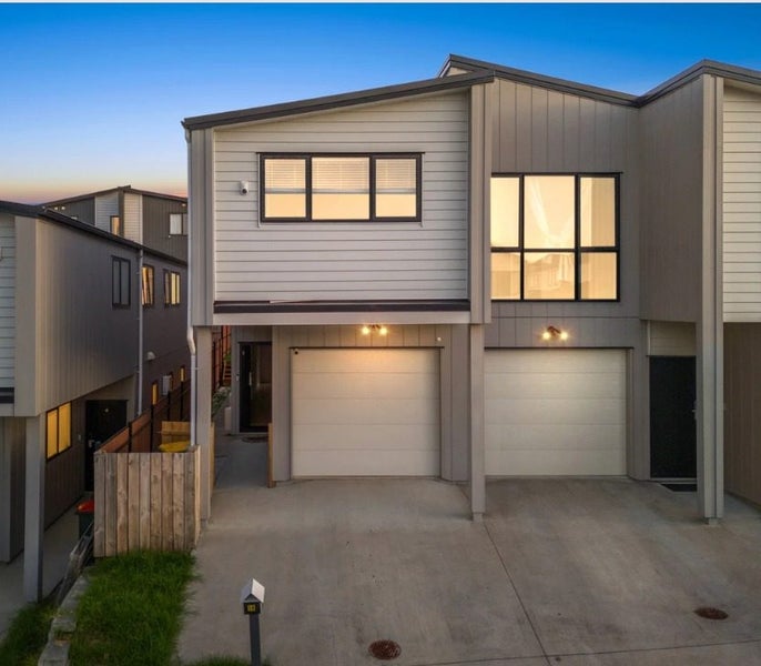 5B Frontier Lane, Flat Bush, Auckland - Carousel 1