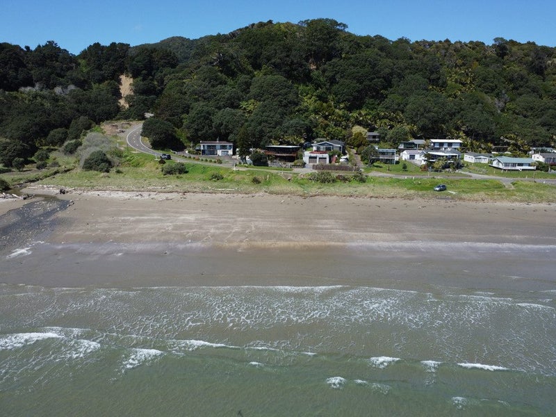 10744 State Highway 35, WAIHAU BAY, TE KAHA - Carousel 1