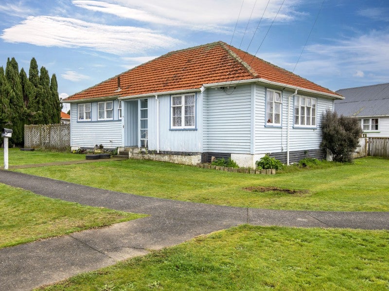25 Goldsmith Crescent, Levin, Levin - Carousel 1