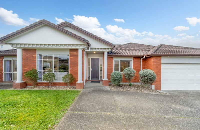 15 Kouras Place, Flat Bush, Auckland - Carousel 1