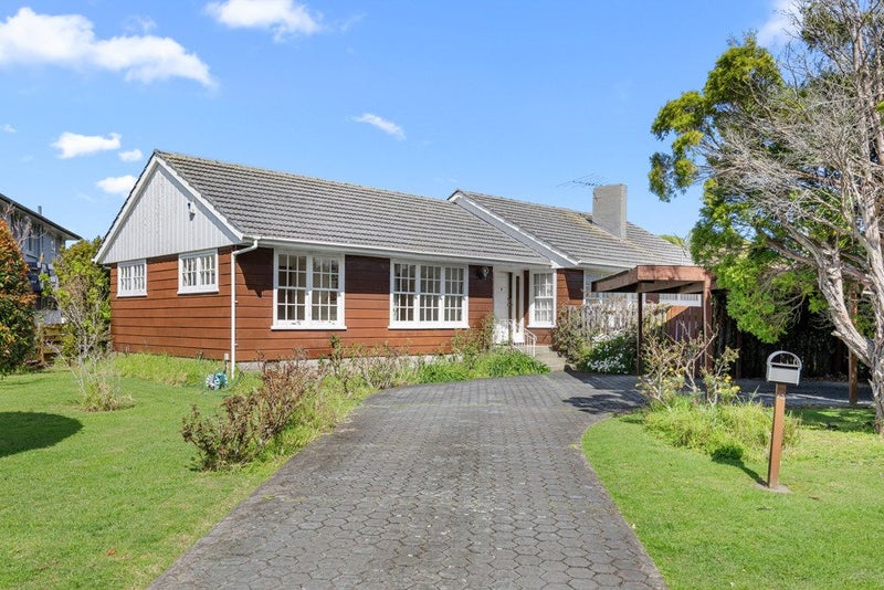 12 Williams Avenue, Pakuranga, Auckland - Carousel 1