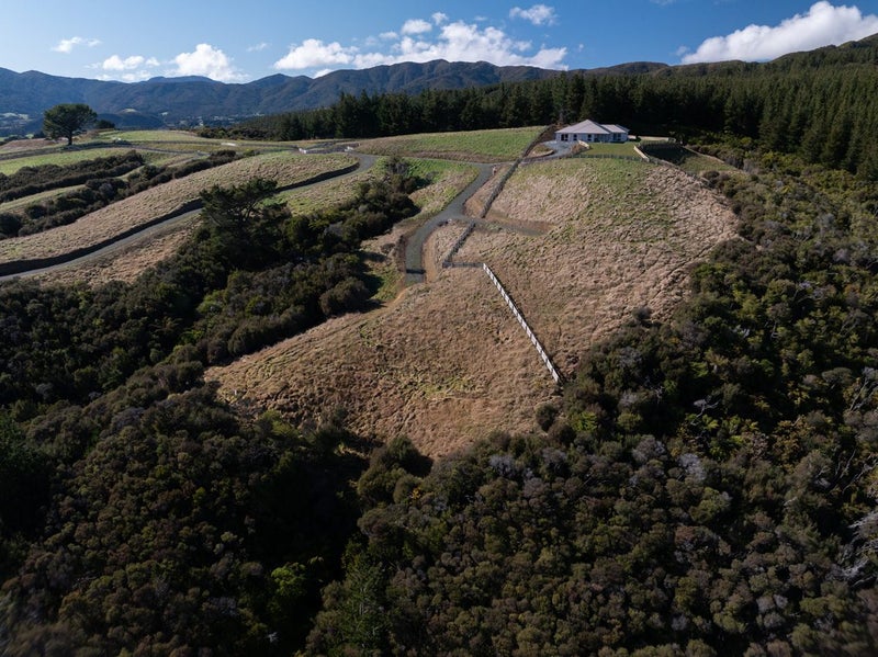 17 Raikes Road, Kaitoke, Upper Hutt, Wellington - Carousel 2