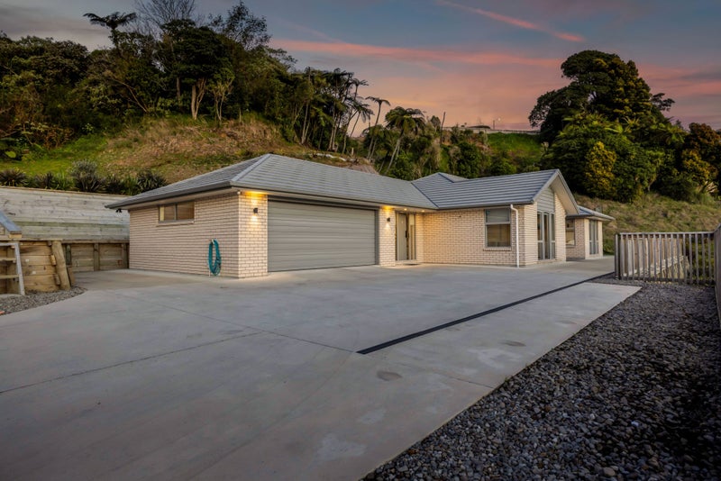 30B Sycamore Grove, Lower Vogeltown, New Plymouth - Carousel 1