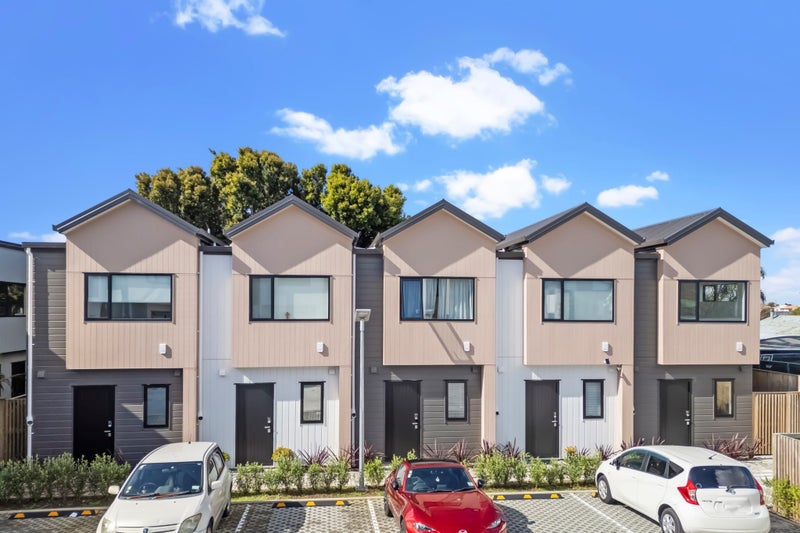 3/12 Arney Road, Ranui, Auckland - Carousel 1