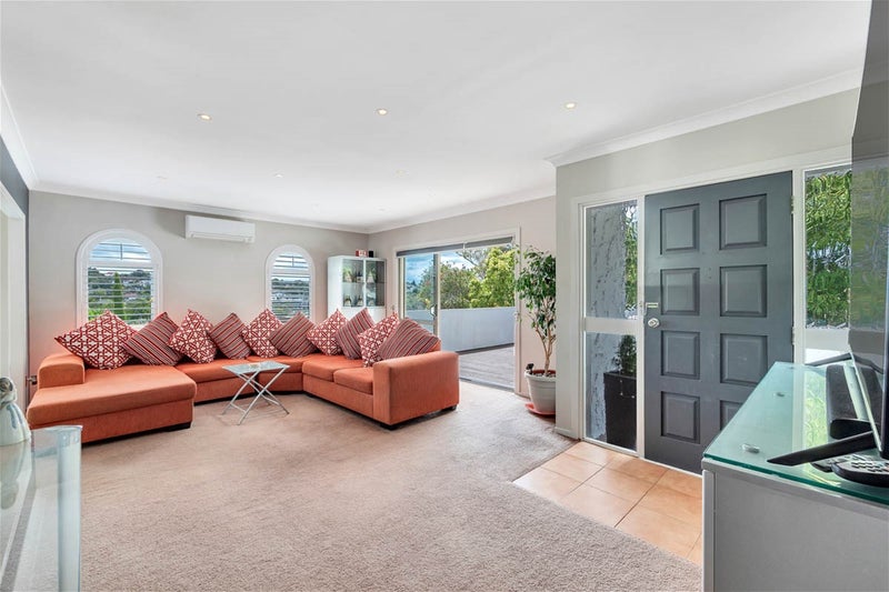 2 Hollyhock Place, Browns Bay, Auckland - Carousel 2