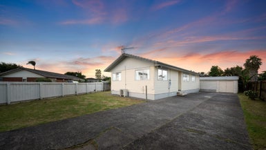 24 Bingara Place, Favona, Auckland - Carousel 1