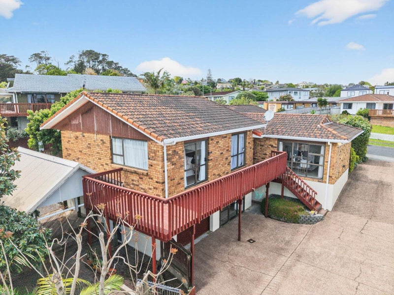 52 Jandell Crescent, Bucklands Beach, Auckland - Carousel 2