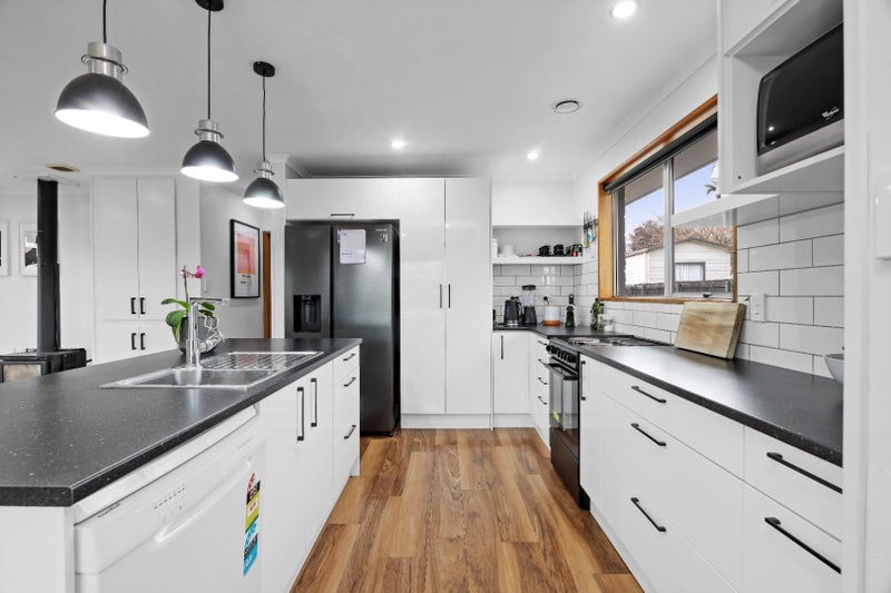 215 Weld Street, Witherlea, Blenheim - Carousel 1