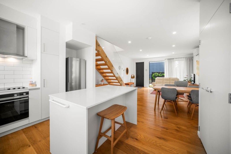 29/82 East Coast Road, Milford, Auckland - Carousel 2