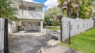 4 Taitapu Street, Massey, Auckland - Carousel 1