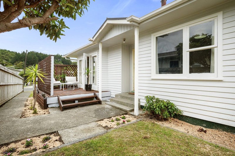 27 Momona Street, Wainuiomata, Lower Hutt - Carousel 2