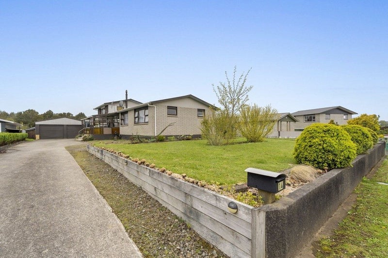 14 Oberon Street, Stratford - Carousel 1