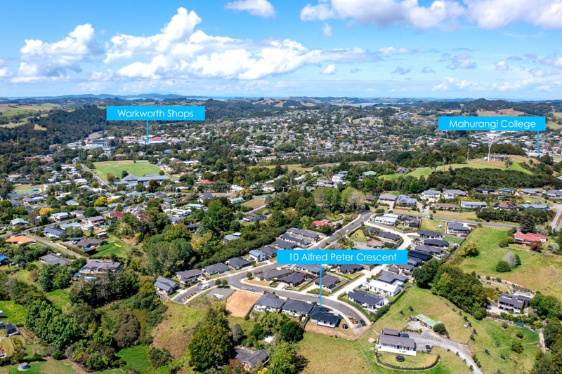 10 Alfred Peter Crescent, Warkworth, Warkworth - Carousel 2