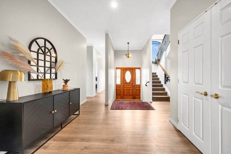 10 Beach Road, Mellons Bay, Auckland - Carousel 2